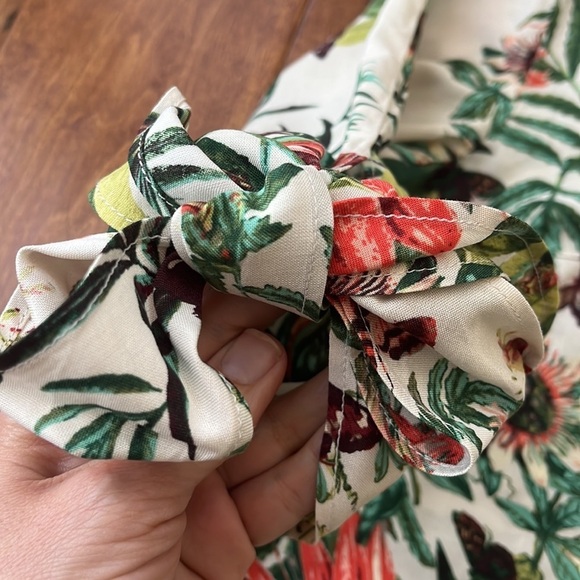 H&M Tie Sleeve butterfly Dress Floral Size 2 - Picture 6 of 8